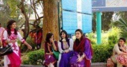 在巴基斯坦, 一百元人民币能做什么? 说出来你可能都不信